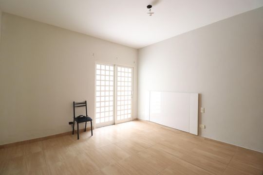Quarto 2 de casa para alugar com 4 quartos, 330m² em Jardim das Palmeiras, Uberlândia