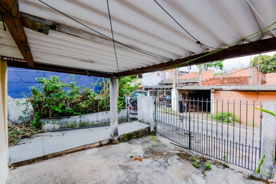Garagem de casa à venda com 2 quartos, 176m² em Jardim Aida, Guarulhos