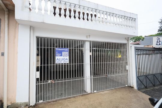 Fachada de casa para alugar com 3 quartos, 280m² em Cidade São Francisco, São Paulo