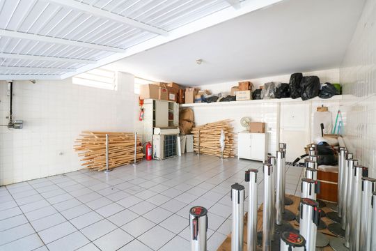 Garagem de casa à venda com 4 quartos, 1200m² em Campo Belo, São Paulo