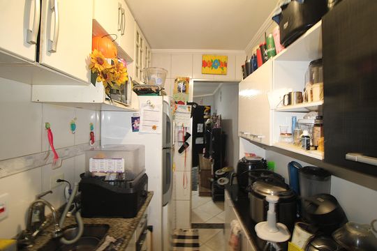 Cozinha de apartamento à venda com 2 quartos, 48m² em Vila Bela Vista (zona Norte), São Paulo