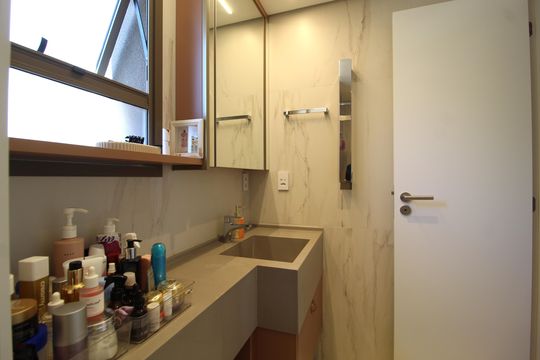 Banheiro da Suíte 2 de apartamento à venda com 2 quartos, 121m² em Indianópolis, São Paulo