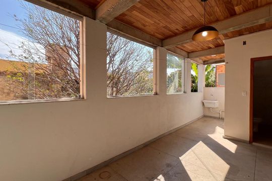 Casa para alugar com 3 quartos, 90m² em Sagrada Família, Belo Horizonte