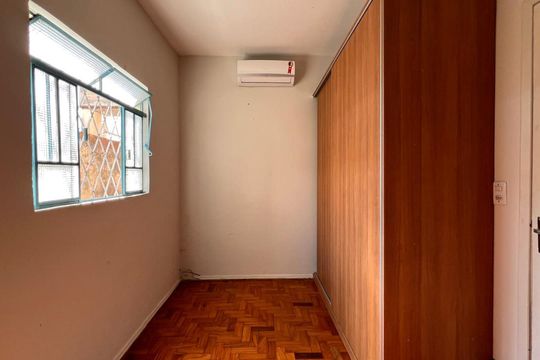 Casa para alugar com 3 quartos, 90m² em Sagrada Família, Belo Horizonte