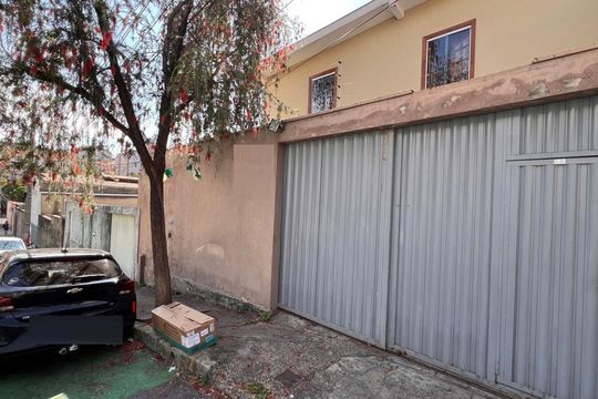 Casa para alugar com 3 quartos, 90m² em Sagrada Família, Belo Horizonte