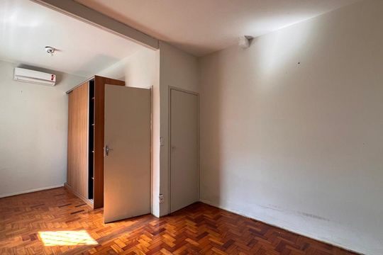 Casa para alugar com 3 quartos, 90m² em Sagrada Família, Belo Horizonte