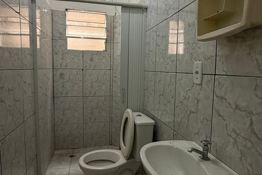 Casa para alugar com 1 quarto, 50m² em Jardim Ana Estela, Carapicuíba