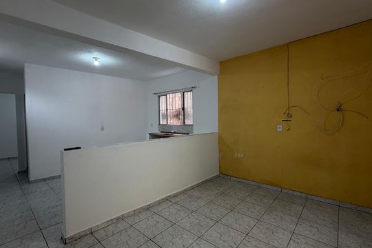 Casa para alugar com 1 quarto, 50m² em Jardim Ana Estela, Carapicuíba