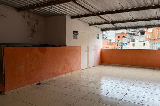 Casa para alugar com 1 quarto, 50m² em Jardim Ana Estela, Carapicuíba