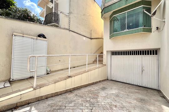 Garagem de casa à venda com 3 quartos, 189m² em Vila da Saúde, São Paulo