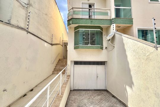 Fachada de casa à venda com 3 quartos, 189m² em Vila da Saúde, São Paulo