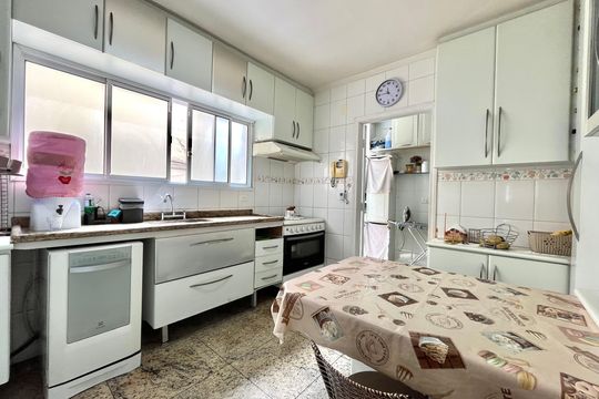 Cozinha de casa à venda com 3 quartos, 189m² em Vila da Saúde, São Paulo