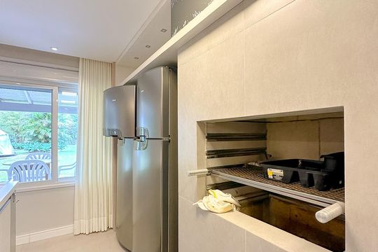 Cozinha de apartamento para alugar com 2 quartos, 110m² em Canasvieiras, Florianópolis