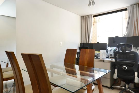Sala de apartamento à venda com 3 quartos, 66m² em Caiçaras, Belo Horizonte