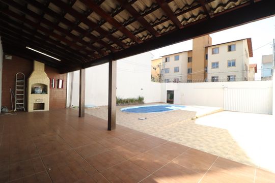 Varanda de casa para alugar com 3 quartos, 150m² em Granada, Uberlândia