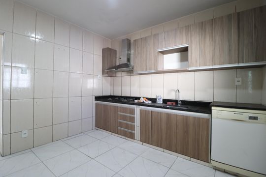 Cozinha de casa para alugar com 3 quartos, 150m² em Granada, Uberlândia