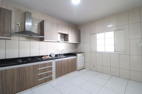 Cozinha de casa para alugar com 3 quartos, 150m² em Granada, Uberlândia
