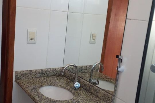 Banheiro de apartamento à venda com 2 quartos, 153m² em Dom Silverio, Belo Horizonte