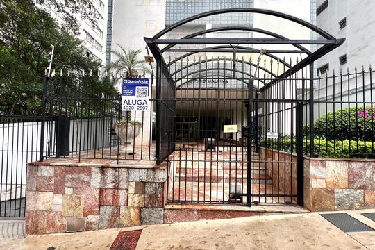 Placa / fachada IMWU-192 de apartamento para alugar com 2 quartos, 72m² em Cerqueira César, São Paulo