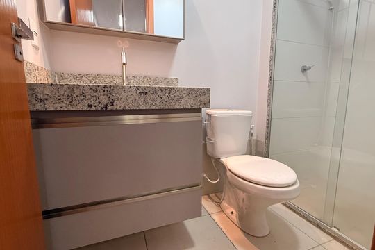 Banheiro Social de apartamento à venda com 3 quartos, 76m² em Jardim Europa, Goiânia