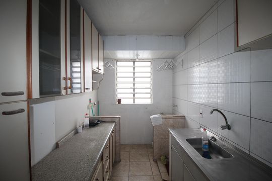Cozinha de apartamento para alugar com 2 quartos, 53m² em Morro Santana, Porto Alegre