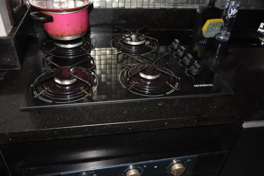 Cozinha de apartamento para alugar com 2 quartos, 45m² em Jardim Ibitirama, São Paulo