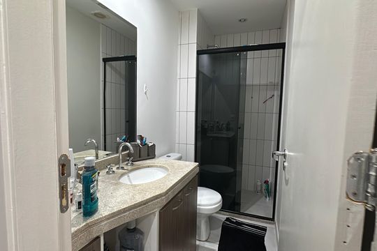 Banheiro de apartamento para alugar com 1 quarto, 68m² em Alphaville Conde Ii, Barueri