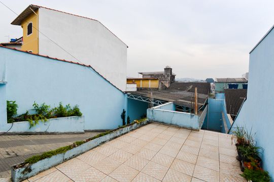 Entrada Social  de casa à venda com 2 quartos, 178m² em Picanço, Guarulhos