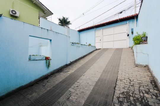 Garagem de casa à venda com 2 quartos, 178m² em Picanço, Guarulhos