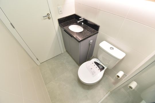 Banheiro do Studio de kitnet/studio para alugar com 1 quarto, 20m² em Centro, Curitiba