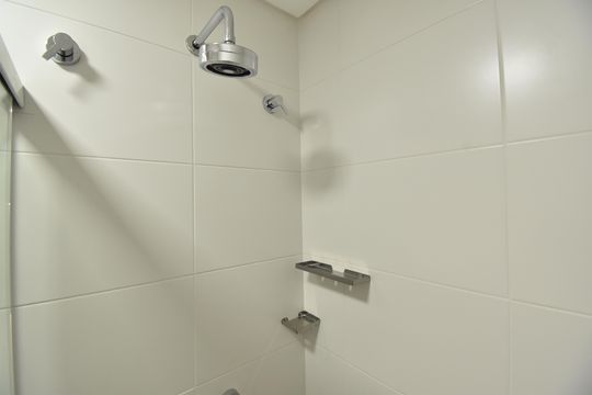 Banheiro do Studio de kitnet/studio para alugar com 1 quarto, 20m² em Centro, Curitiba