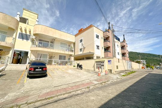 Vista da Rua de apartamento para alugar com 2 quartos, 68m² em Ingleses do Rio Vermelho, Florianópolis