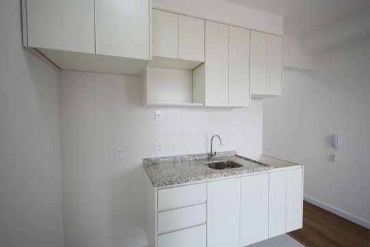 Sala/Cozinha de apartamento para alugar com 1 quarto, 29m² em Presidente Altino, Osasco