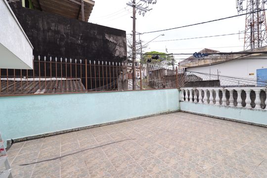 Varanda de casa para alugar com 3 quartos, 120m² em Campo Grande, São Paulo