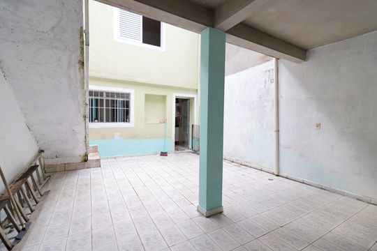 Quintal de casa para alugar com 3 quartos, 120m² em Campo Grande, São Paulo