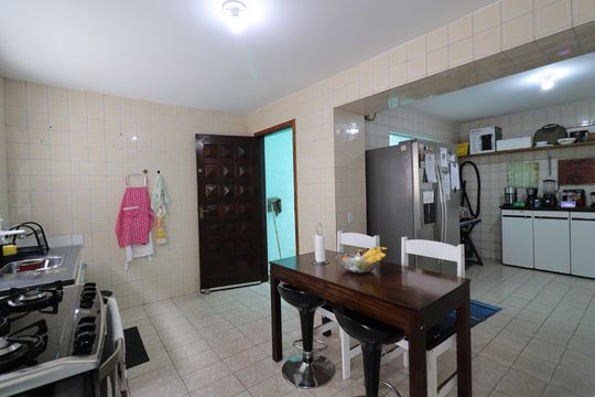 Cozinha de casa para alugar com 3 quartos, 120m² em Campo Grande, São Paulo