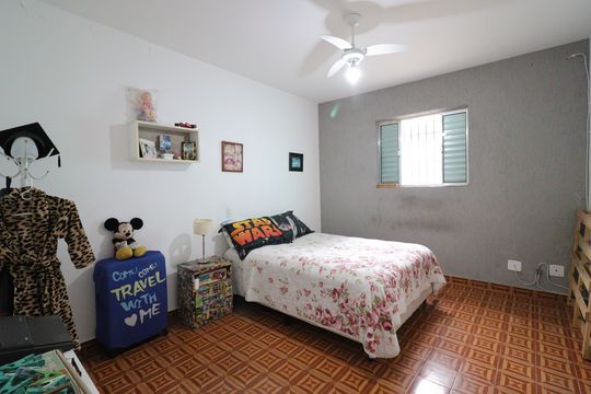 Quarto 1 de casa para alugar com 3 quartos, 120m² em Campo Grande, São Paulo