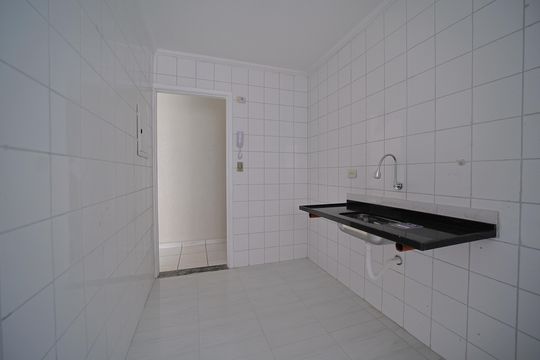 Cozinha de apartamento para alugar com 2 quartos, 70m² em Jardim Ponte Rasa, São Paulo