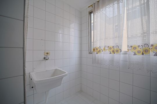 Área de Serviço de apartamento para alugar com 2 quartos, 70m² em Jardim Ponte Rasa, São Paulo