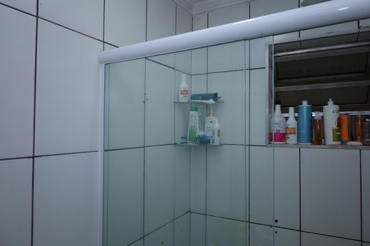 Banheiro de casa para alugar com 2 quartos, 240m² em Jardim São Paulo, São Paulo