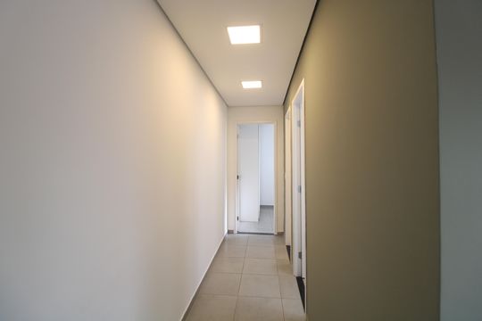Corredor de kitnet/studio para alugar com 2 quartos, 35m² em Jurubatuba, São Paulo