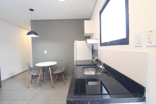 Cozinha de kitnet/studio para alugar com 2 quartos, 35m² em Jurubatuba, São Paulo
