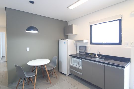 Cozinha de kitnet/studio para alugar com 2 quartos, 35m² em Jurubatuba, São Paulo