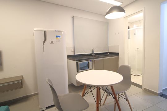Cozinha de kitnet/studio para alugar com 1 quarto, 25m² em Jurubatuba, São Paulo
