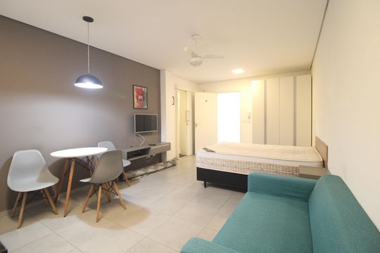 Sala de kitnet/studio para alugar com 1 quarto, 25m² em Jurubatuba, São Paulo