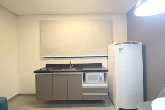 Cozinha de kitnet/studio para alugar com 1 quarto, 25m² em Jurubatuba, São Paulo