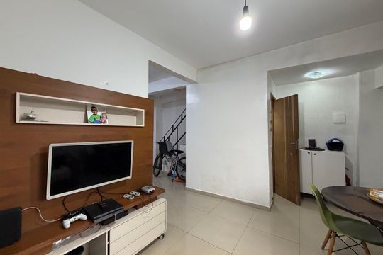 Sala de casa para alugar com 2 quartos, 160m² em Taquara, Rio de Janeiro
