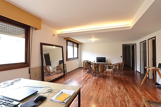 Sala de apartamento à venda com 3 quartos, 124m² em Auxiliadora, Porto Alegre
