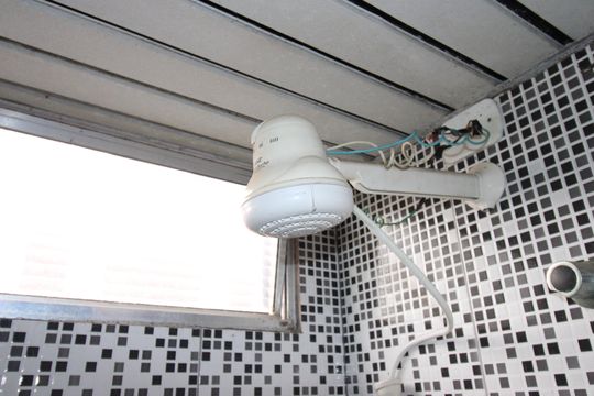 Banheiro de apartamento para alugar com 2 quartos, 50m² em Cidade Tiradentes, São Paulo