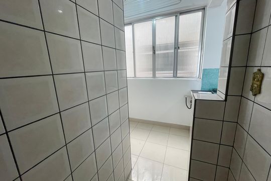 Área de Serviço de apartamento para alugar com 3 quartos, 90m² em Itararé, São Vicente